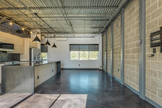 Building Photo - 4801 S Congress Ave