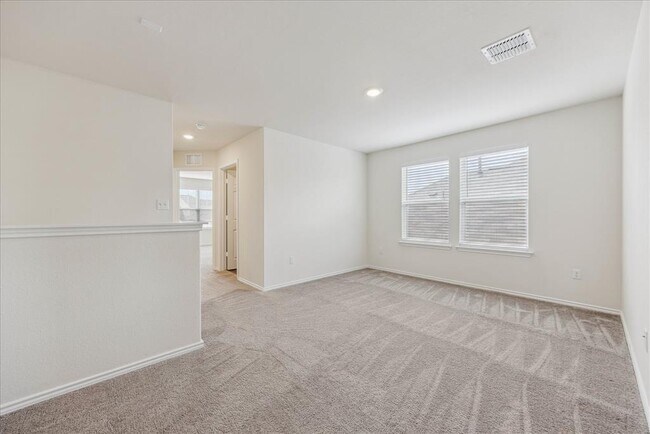 Foto del edificio - 379 Papaya Dr