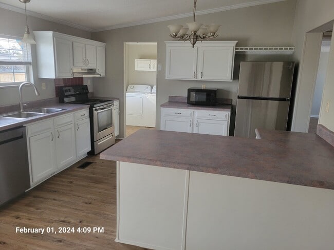 Building Photo - Charming 4 Bedroom Manufactured Home in Ka...