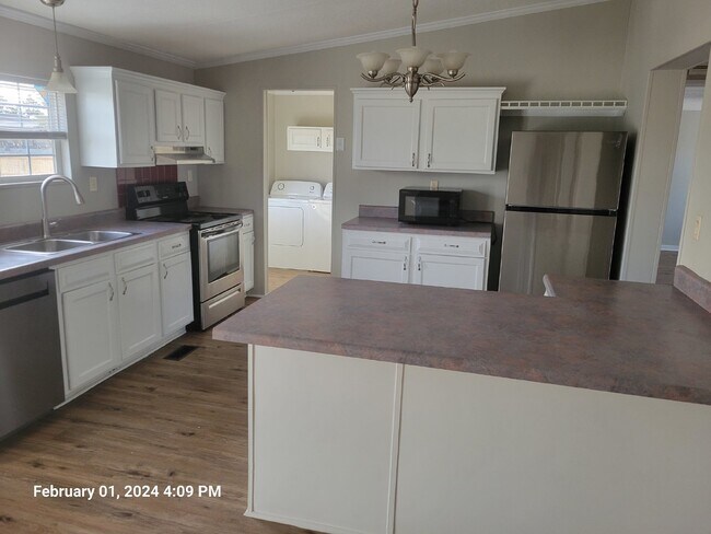 Foto del edificio - Charming 4 Bedroom Manufactured Home in Ka...