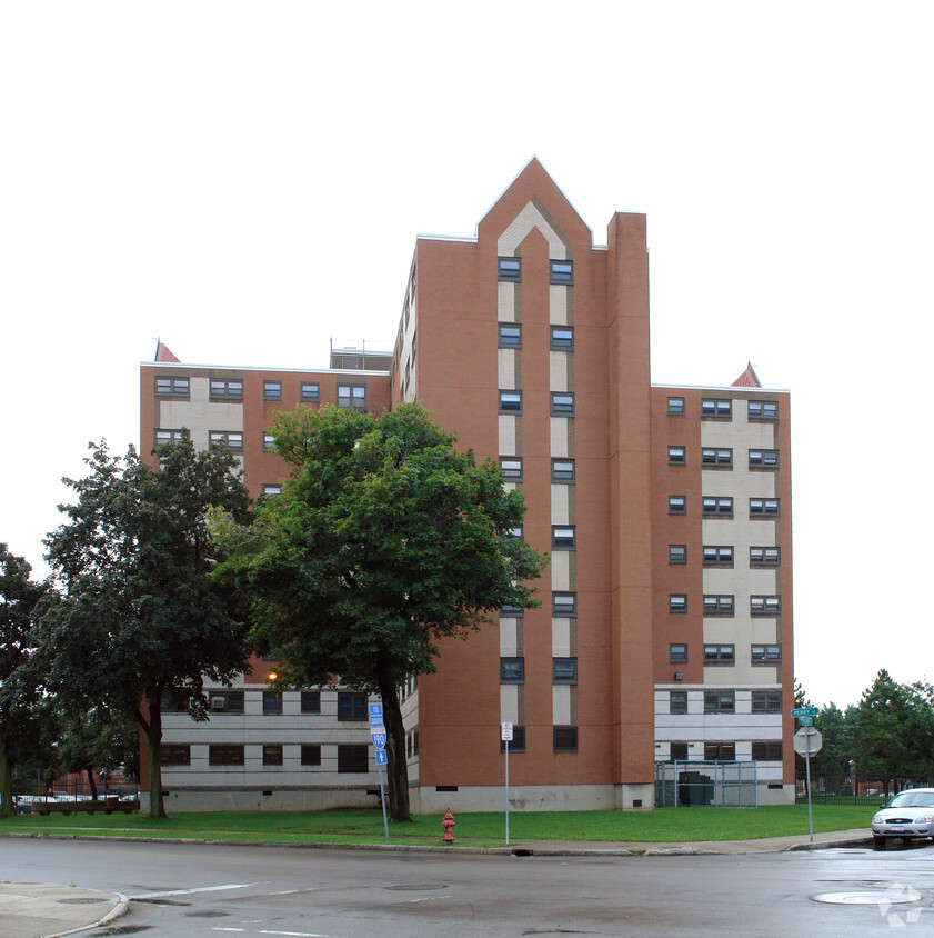 Foto del edificio - Commodore Perry Extension