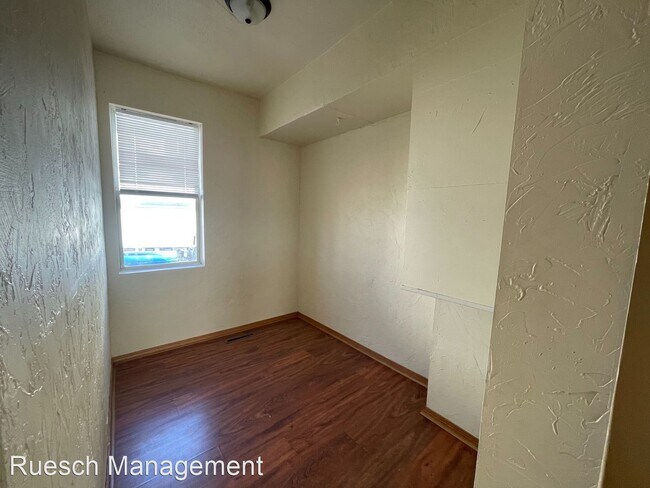 Building Photo - 3 br, 1 bath House - 527 S Oakland Ave