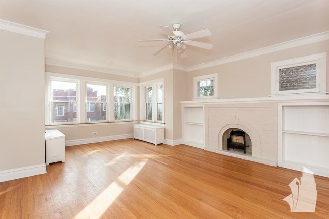 Foto del edificio - 5140 W Cullom Ave