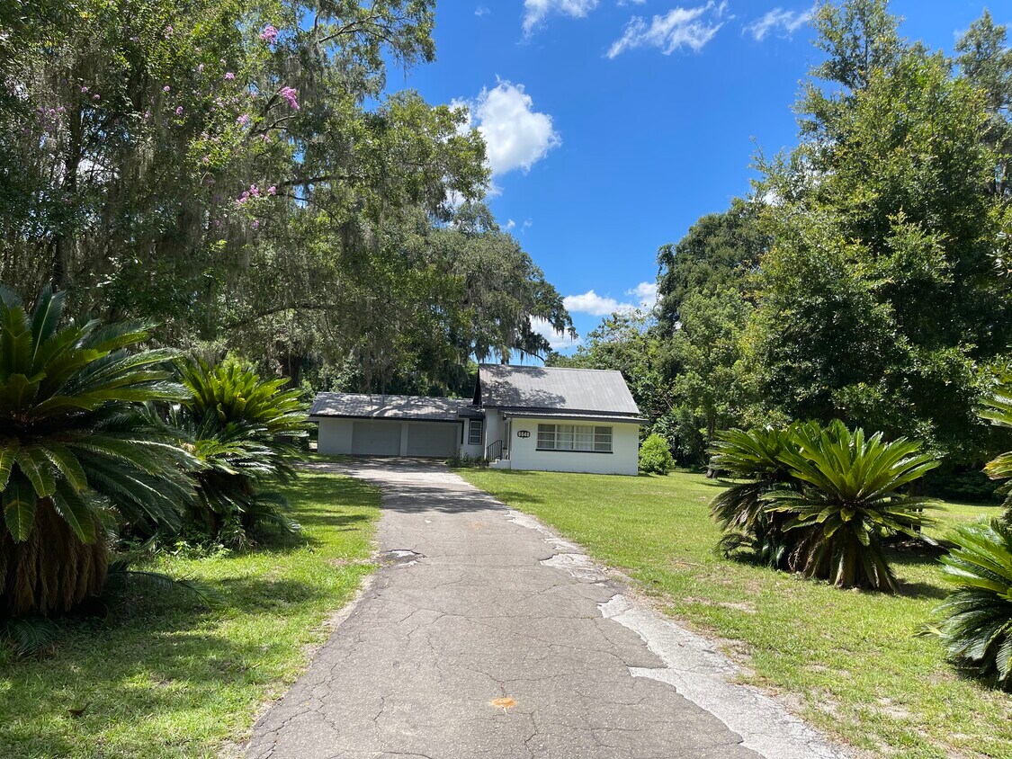 Primary Photo - 5548 W Anthony Rd