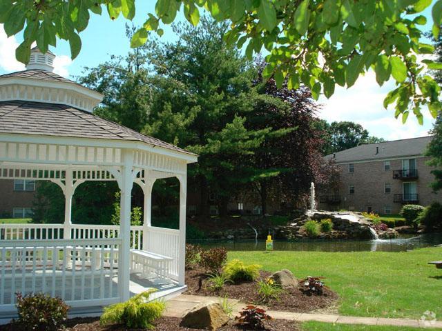 Jardines - Mill Creek Village