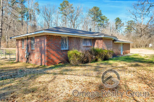 Building Photo - 5705 Willow Dr