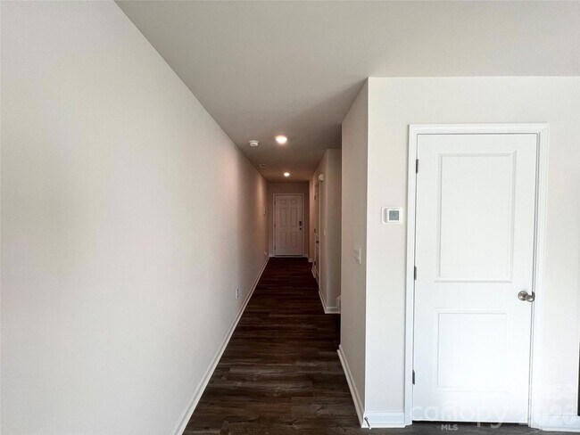 Foto del edificio - 5915 Faron Wy