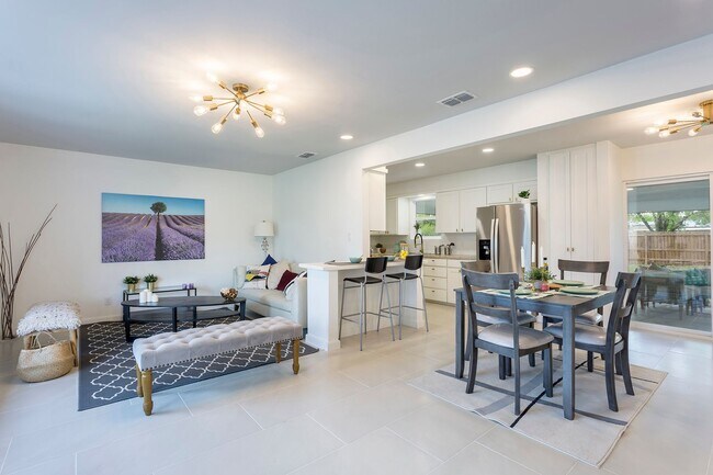Foto del edificio - Live Bright, Live Beautifully Welcome Home