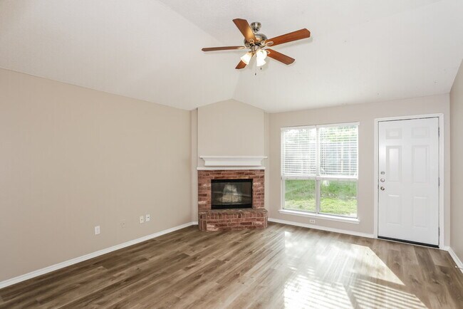 Foto del edificio - 4163 Cypress Gardens Ct
