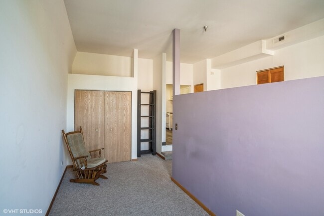 Building Photo - 116 N Benton St