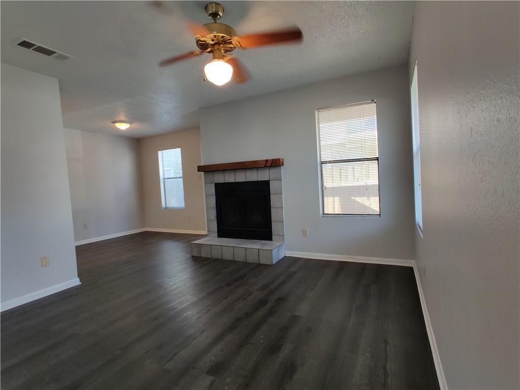 Foto principal - 8705 Schick Rd