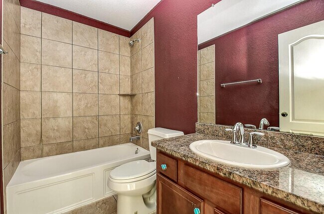 Foto del edificio - 27014 Henson Falls Dr