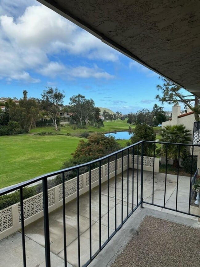 Building Photo - 2507 Navarra Dr