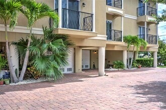 Building Photo - 300 Capri Blvd