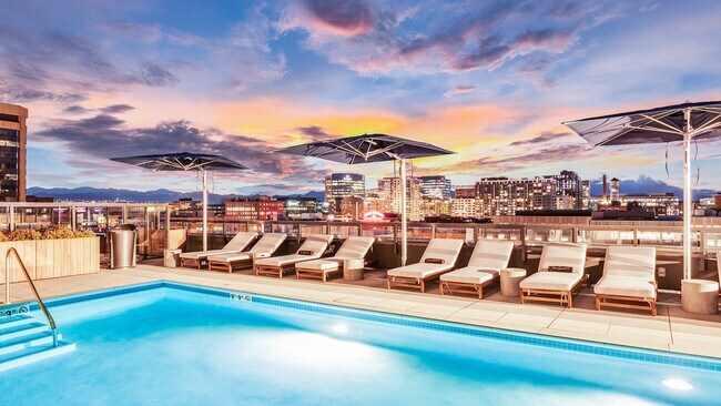 Building Photo - 1805 Blake St