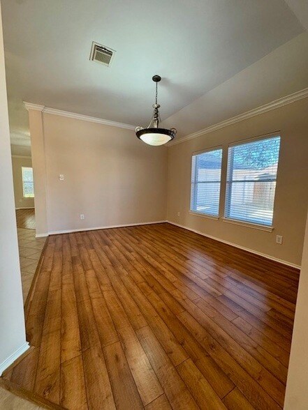 Foto del edificio - 1646 Martin Lake Dr