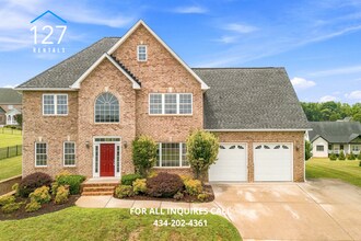 Building Photo - 1184 Farmington Dr