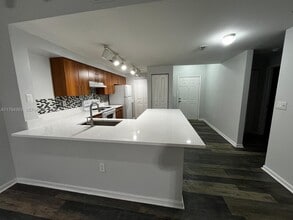 Building Photo - 5900 W Sample Rd