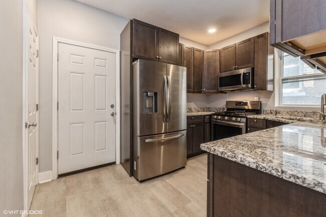 Foto del edificio - 1060 N Spaulding Ave