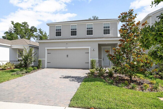 Building Photo - Immaculate 4/2.5 in new community, DeLand,...
