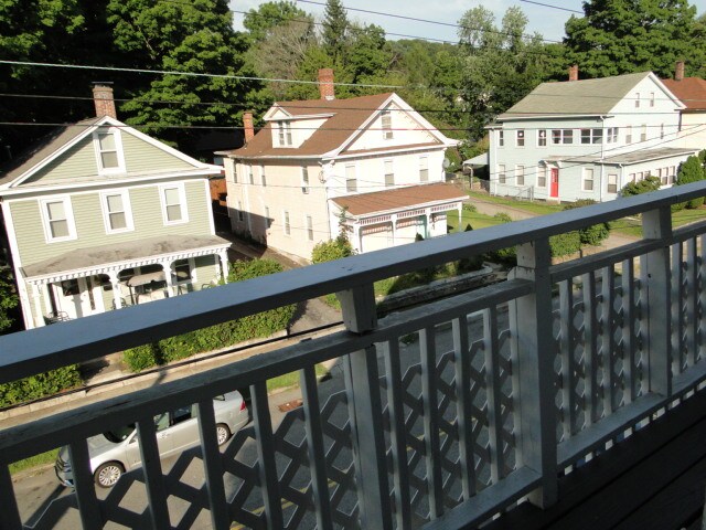 Building Photo - 112 McKinley Ave