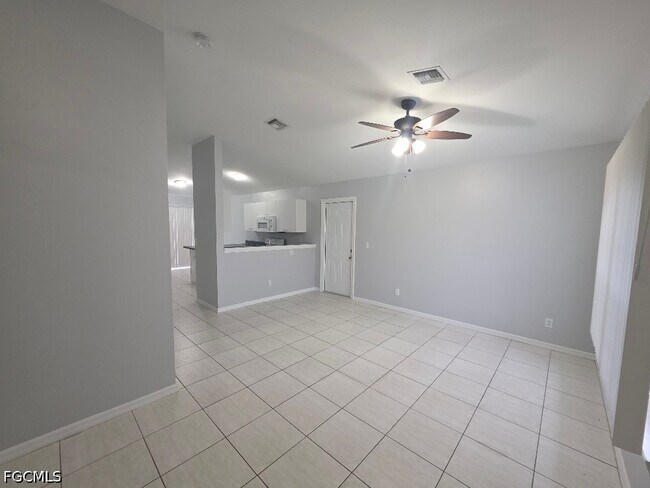 Foto del edificio - 4836 Golfview Blvd