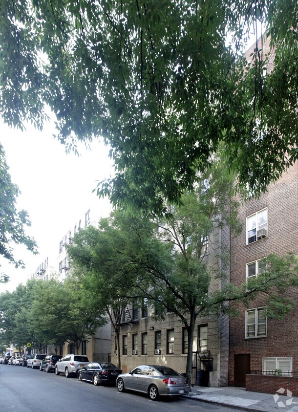 Foto del edificio - 3521 Dekalb Ave