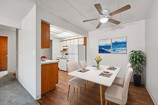 Foto del edificio - Cherry Court Apartments