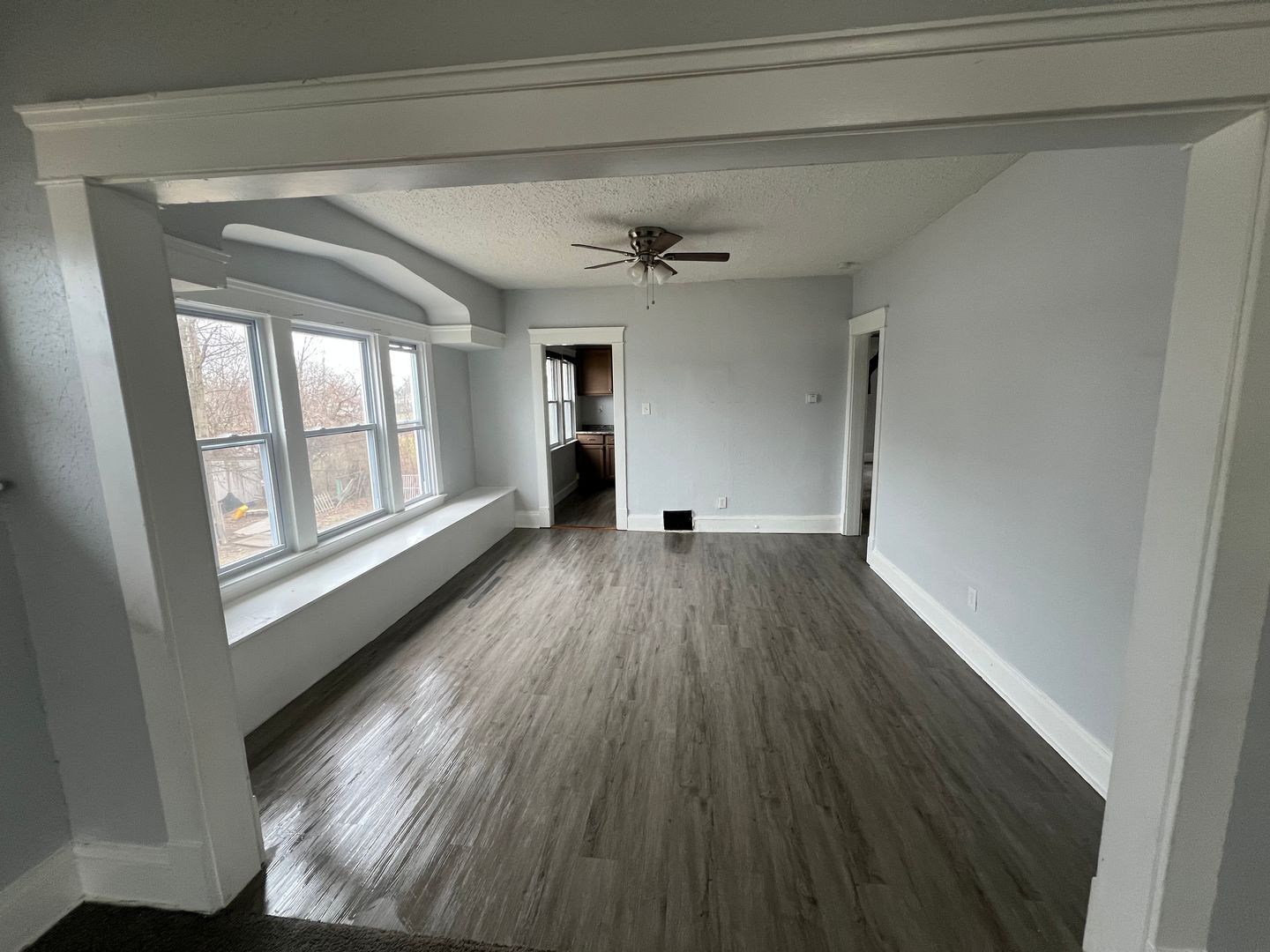 957 Parkway Rd Cleveland, OH 44108 – photo 1