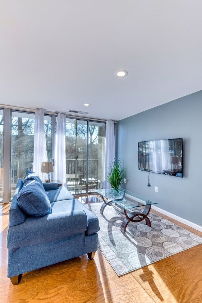 Photo - 4420 Briarwood Ct N Apartment