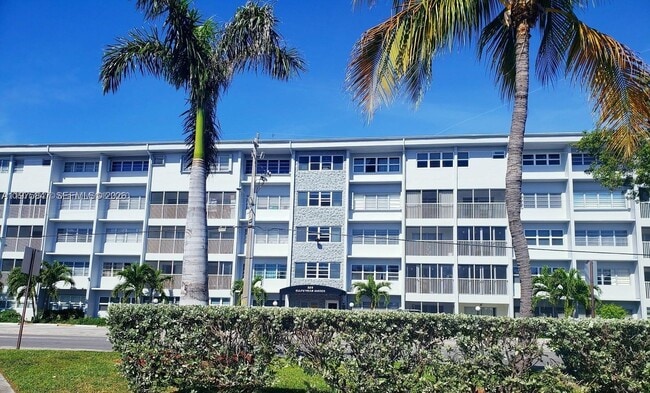 Foto del edificio - 329 SE 3rd St