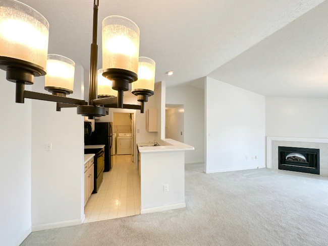 Foto del edificio - 8338 Glenwillow Ln