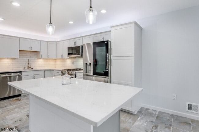 Building Photo - 111 Patriots Rd