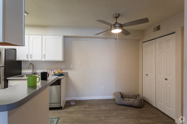 1HAB, 1BA - 600 ft² - The Huntington