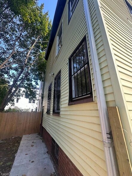 Photo - 307 21st St Apartment