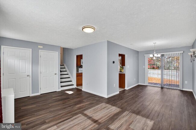 Building Photo - 12720 Bar Oak Dr