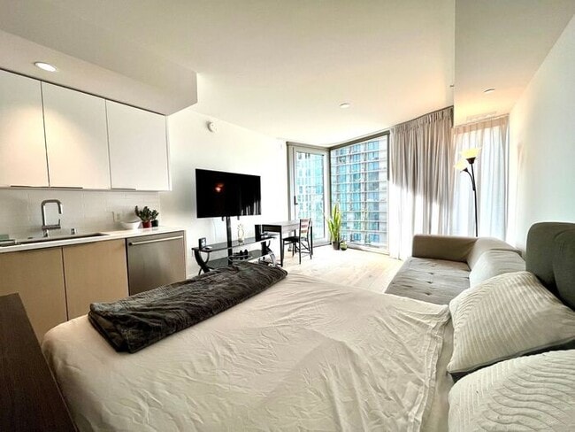 Building Photo - Kakaako: Ae'o - Studio with one Parking (E...