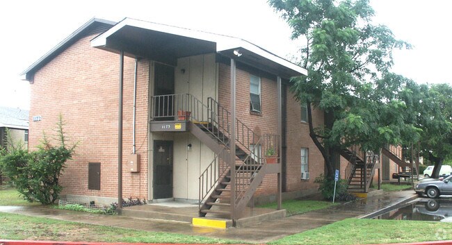 Foto del edificio - Elm Ridge Apartments