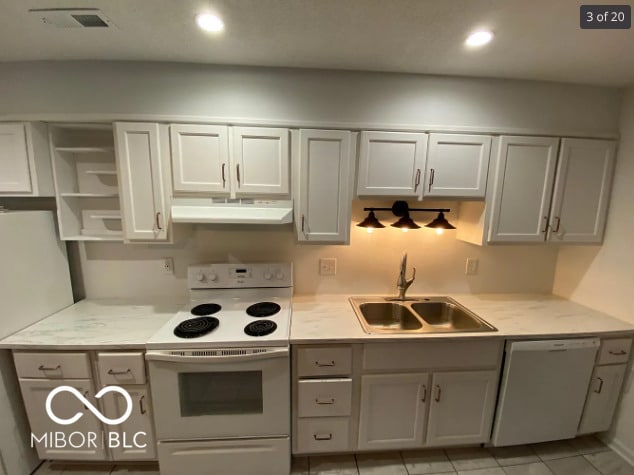 Foto del edificio - 1117 Canterbury Ct