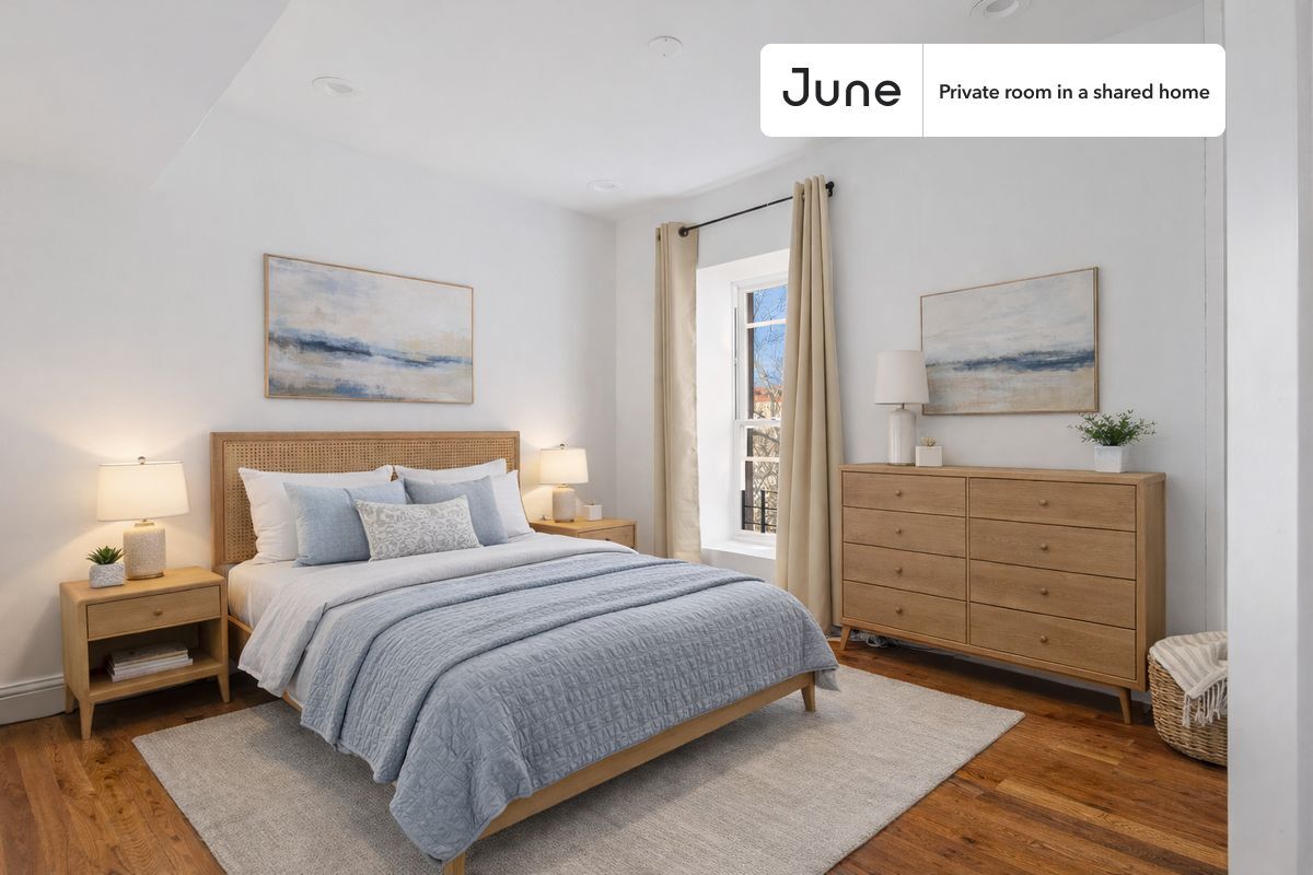 Room in Shared 4 bed/2 bath home - Room in Shared 4 bed/2 bath home