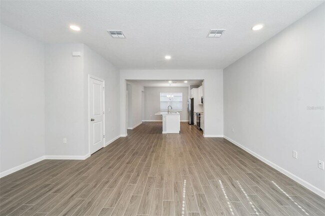 Building Photo - 510 Lady Palm St