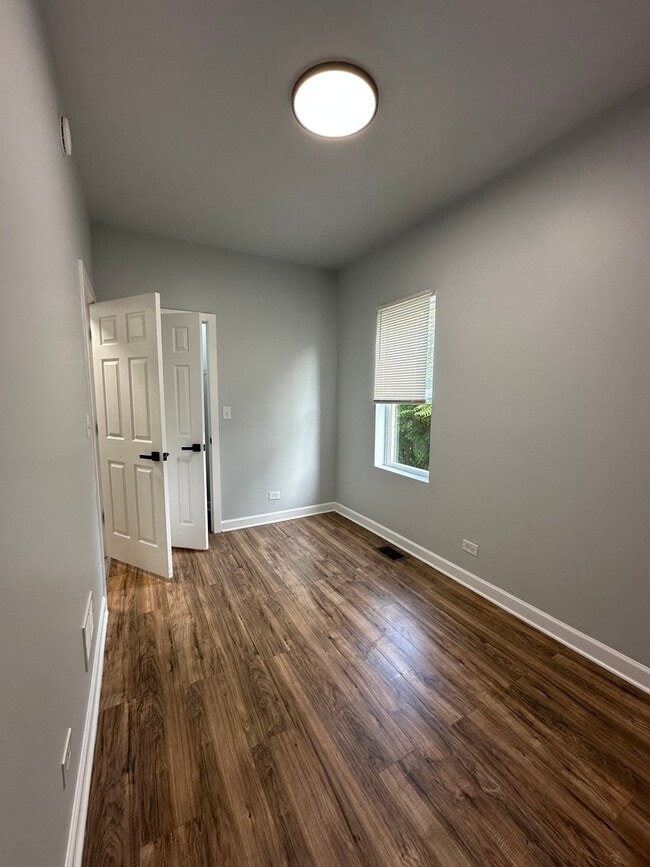 Foto del edificio - 8226 S Brandon Ave