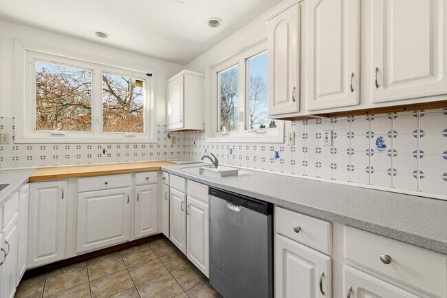 Foto del edificio - 29 Williston Rd