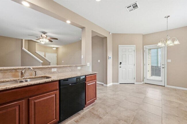 Foto del edificio - 5517 Bradford Pear Ln
