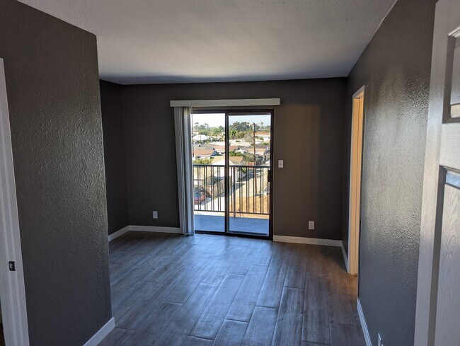 master 2 - 15903 Prairie Ave