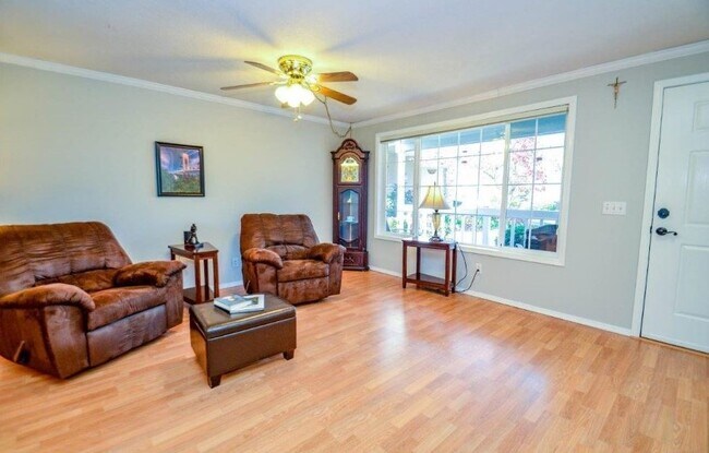Building Photo - 2054 SE Quail Pointe Ct