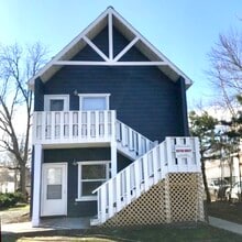 Building Photo - 209 W Beardsley Ave