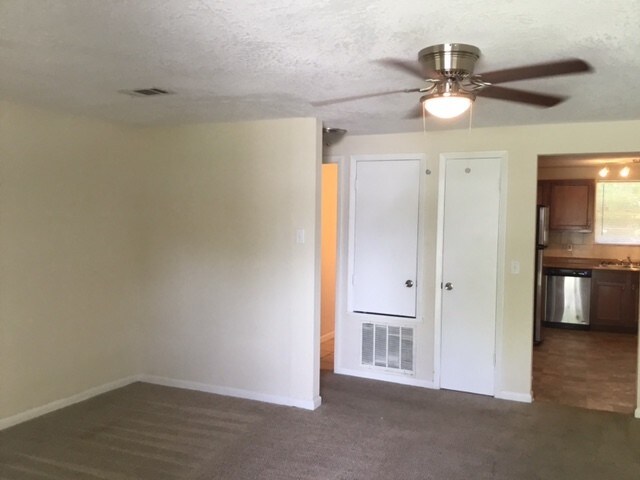 Building Photo - Coming Soon!