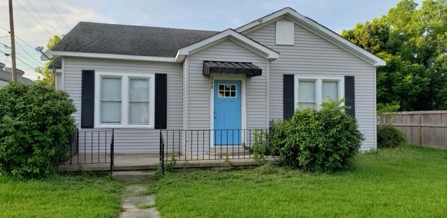 Primary Photo - 308 W South 1st St