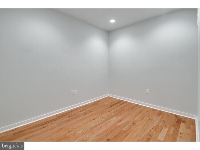 Foto del edificio - 2221 S Broad St
